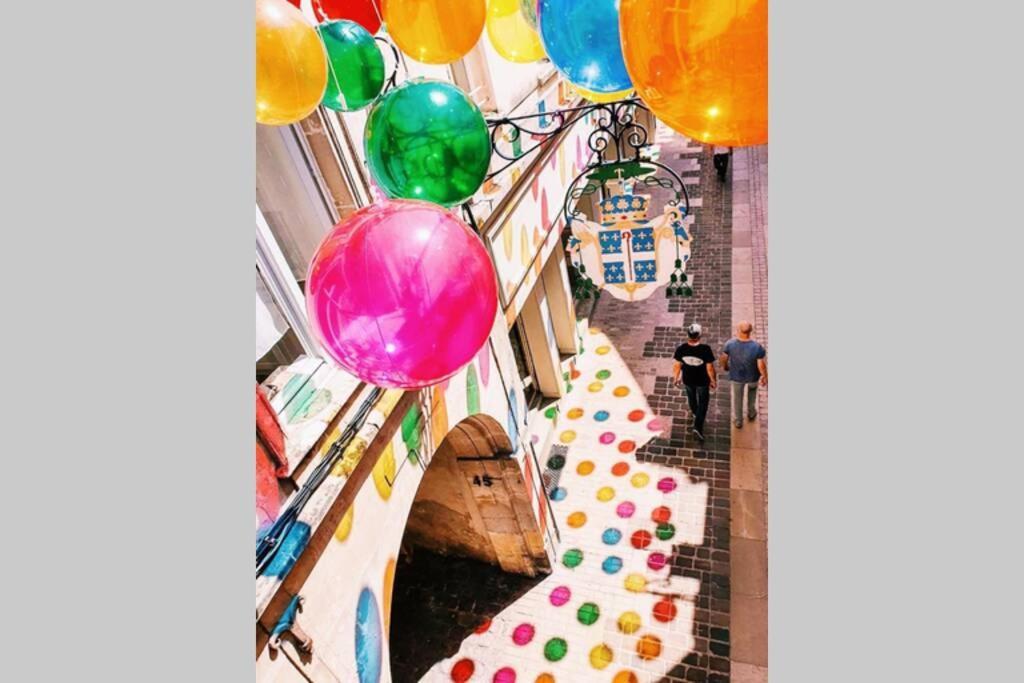 شقة لووْ  في Au Coeur De La Cite Medievale المظهر الخارجي الصورة